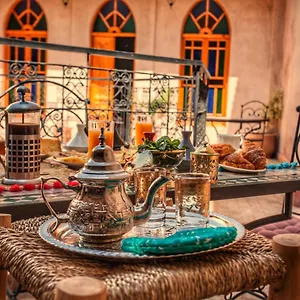 111 & 2*, Marrakesz Maroko